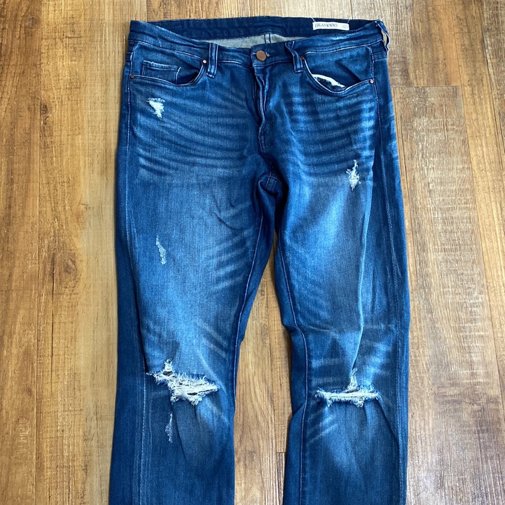 Blank NYC distressed skinny jeans size 31